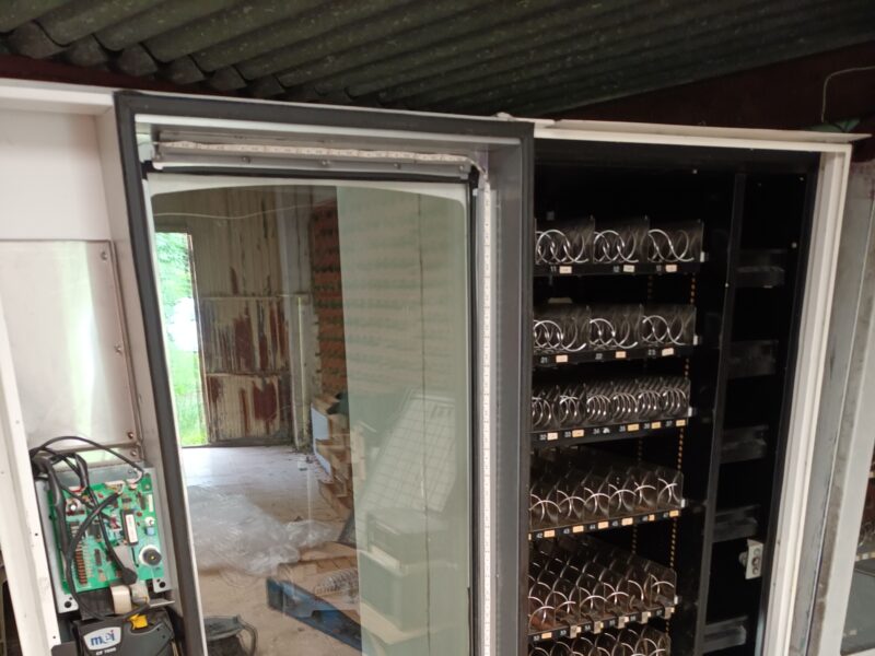 Máquina expendedora vending con refrigeración