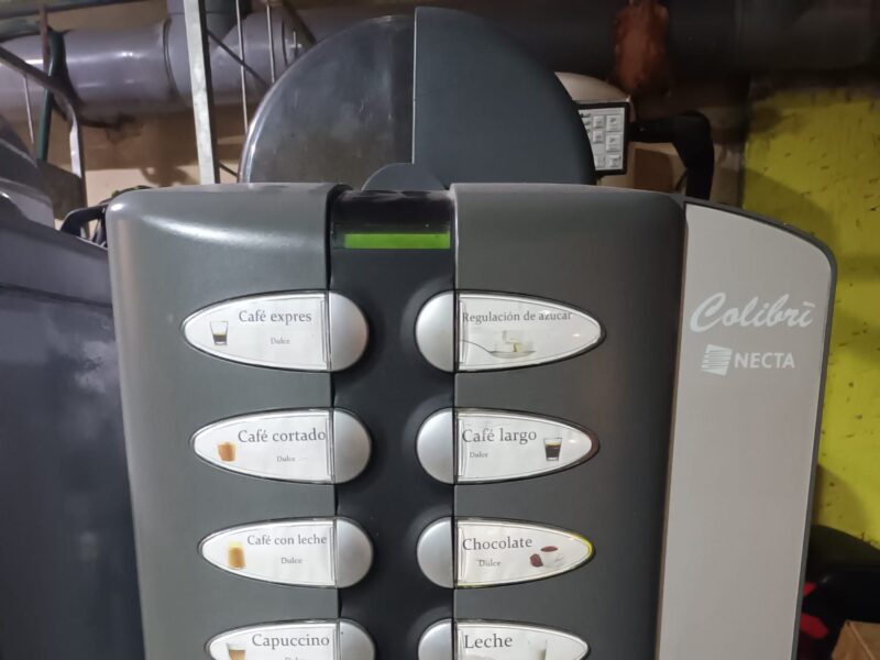 maquina de cafe necta colibri automatica