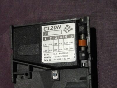 Mecanismo electrónico de monedas Coin Controls C120 - Carga superior/Rechazo frontal