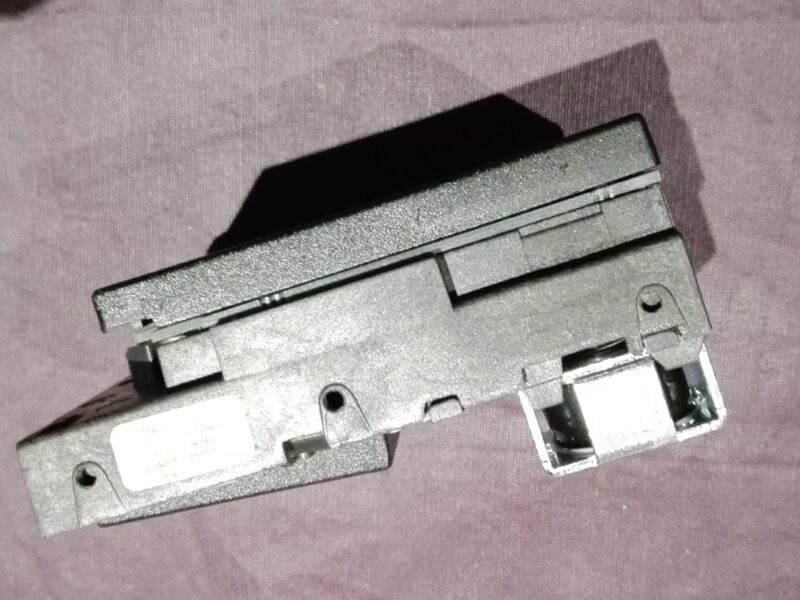 Mecanismo electrónico de monedas Coin Controls C120 - Carga superior/Rechazo frontal