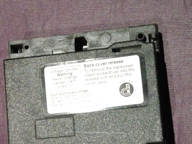 Mecanismo electrónico de monedas Coin Controls C120 - Carga superior/Rechazo frontal